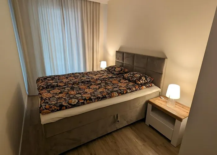 Leomar, Bezkontaktowe Zameldowanie, Darmowy Parking Poznaň